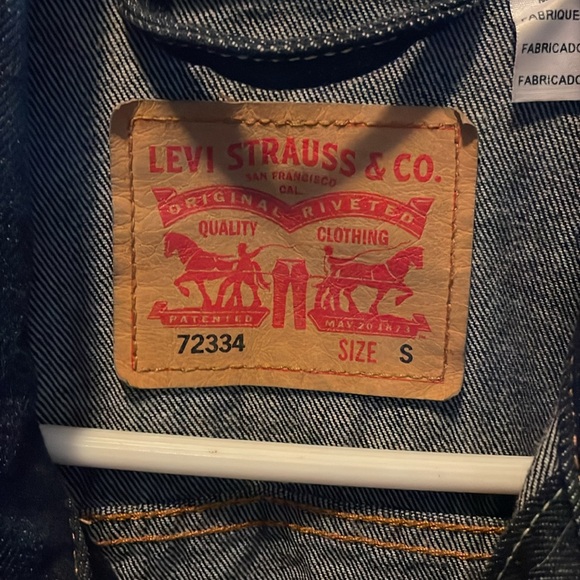 Levi’s Trucker Jacket - Picture 2 of 7